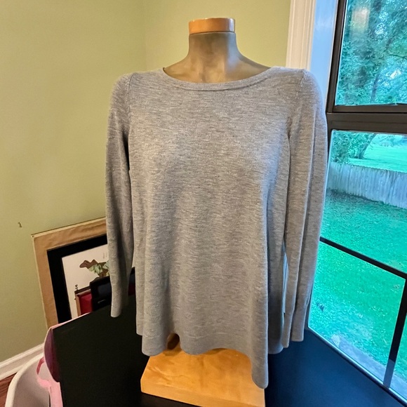 LOFT Light Gray Bell-Shaped Pullover Sweater Size Medium - Picture 2 of 15